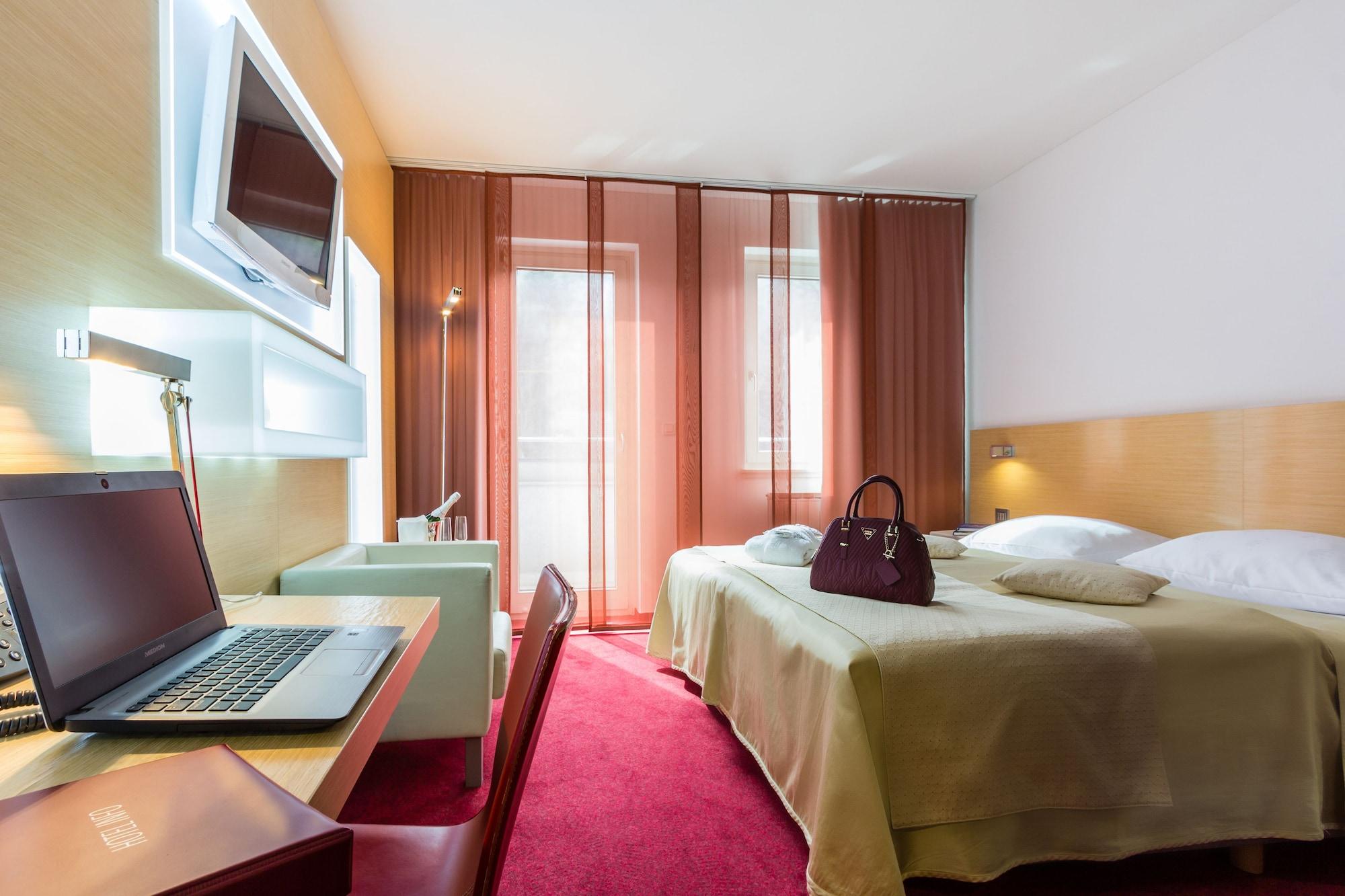 Habakuk Wellness & Event Hotel Μαριμπόρ Εξωτερικό φωτογραφία
